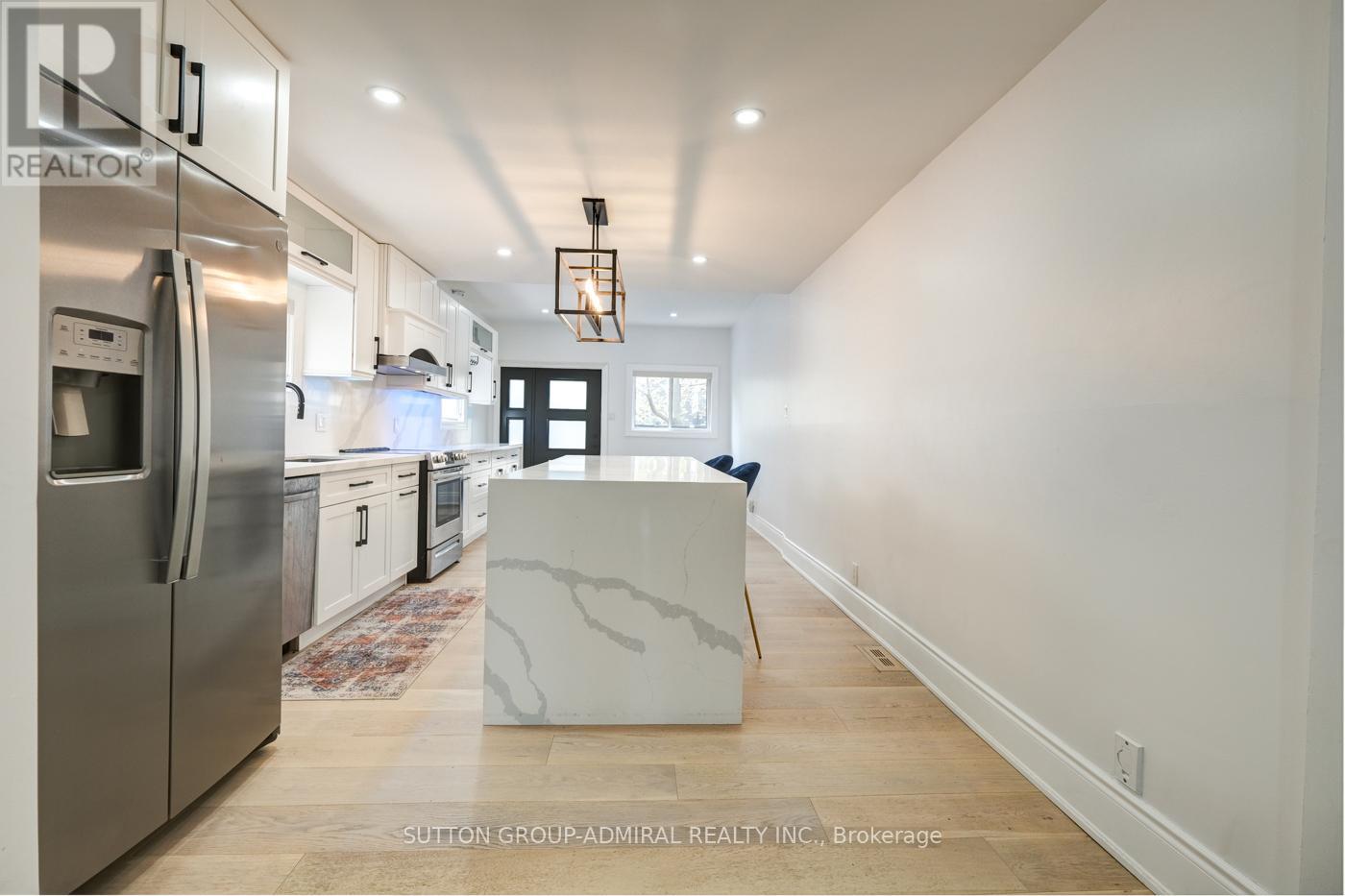 Main & 2nd Floor - 70 Carlaw Avenue, Toronto, Ontario  M4M 2R7 - Photo 6 - E12205950