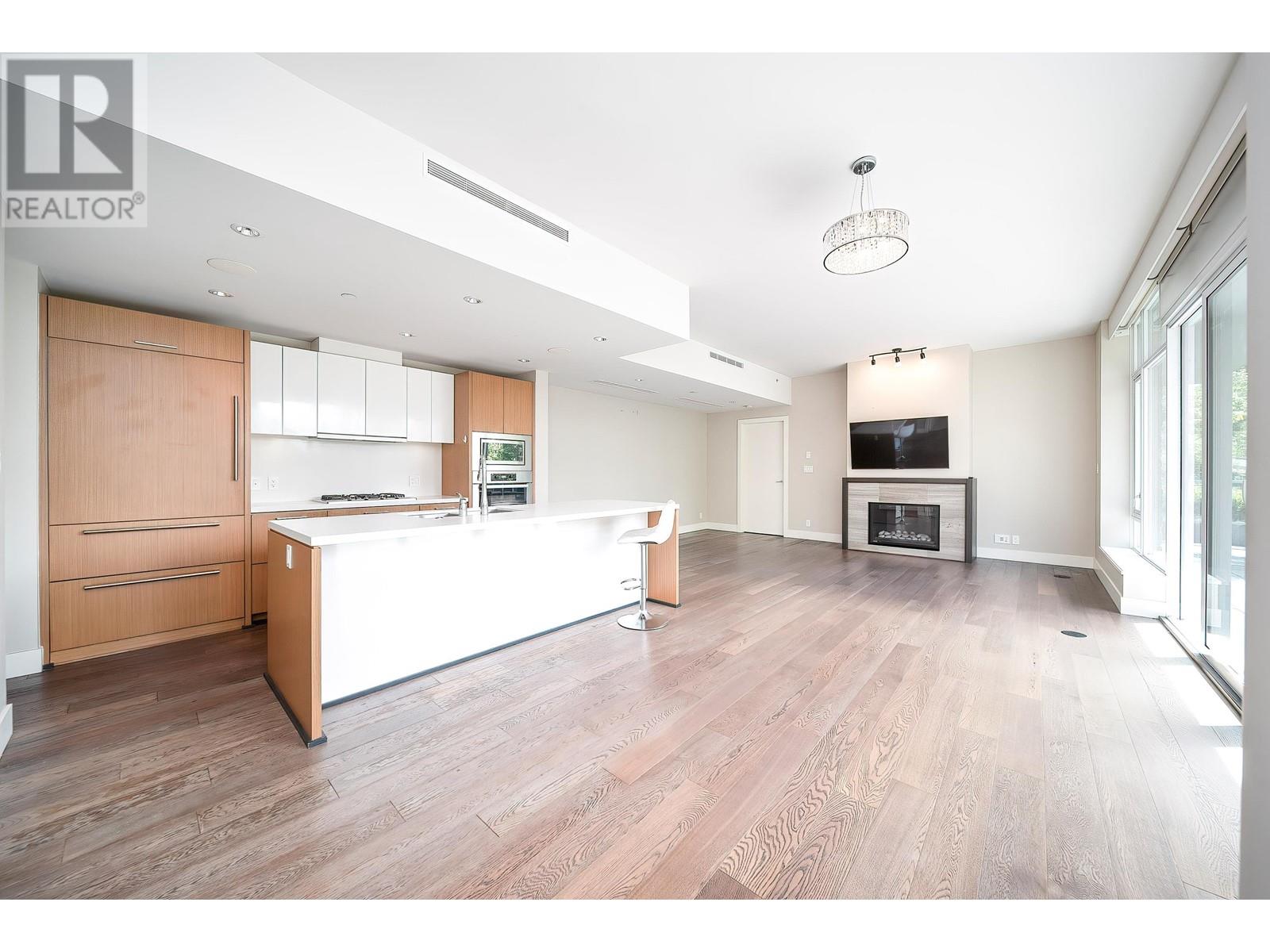 102 908 Keith Road, West Vancouver, British Columbia  V7T 1M3 - Photo 5 - R3013058