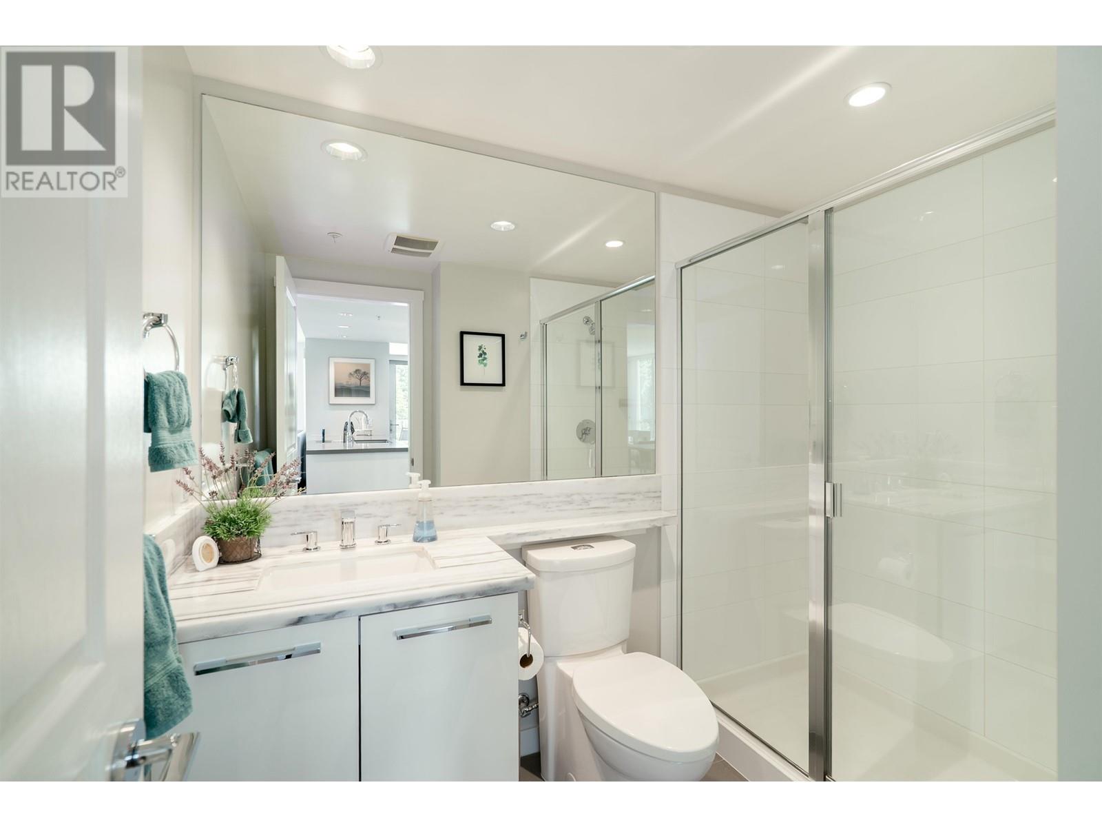 808 3093 Windsor Gate, Coquitlam, British Columbia  V3B 0N2 - Photo 16 - R3013093