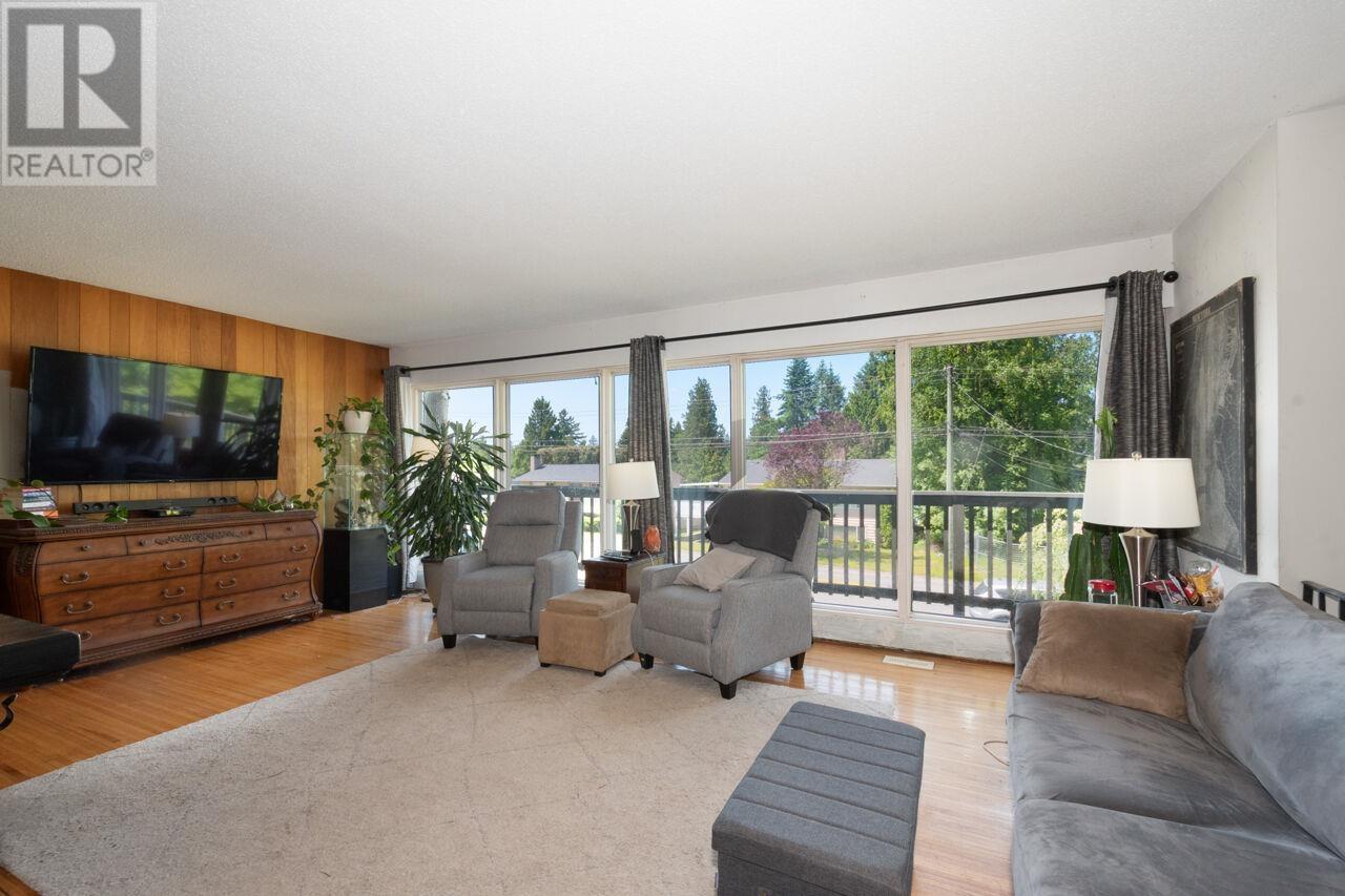 1806 Western Drive, Port Coquitlam, British Columbia  V3C 2X7 - Photo 4 - R3013044