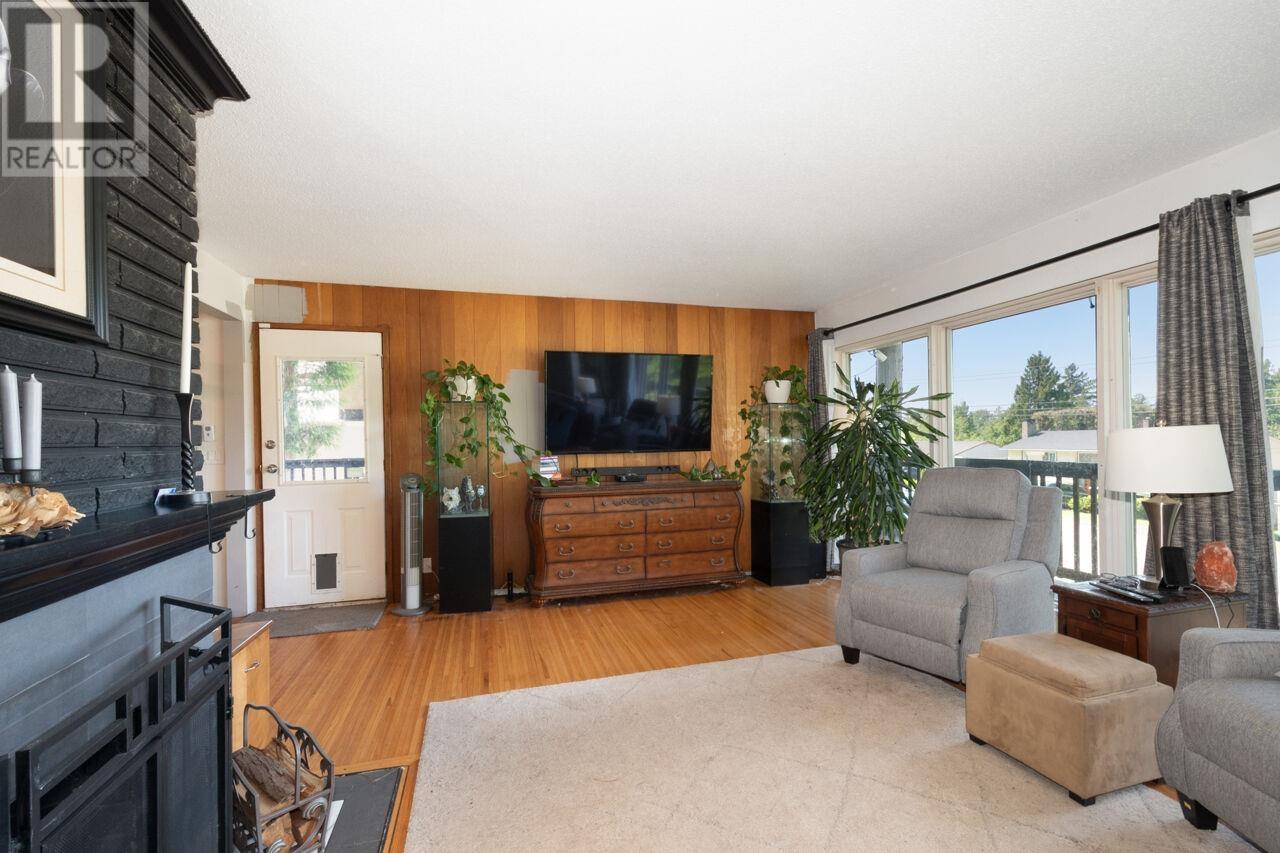 1806 Western Drive, Port Coquitlam, British Columbia  V3C 2X7 - Photo 8 - R3013044