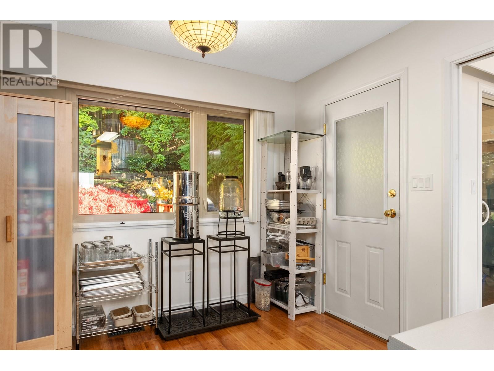 5256 Malaspina Place, North Vancouver, British Columbia  V7R 4M1 - Photo 15 - R3013080