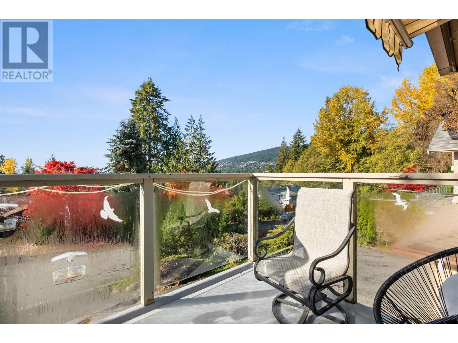5256 Malaspina Place, North Vancouver, British Columbia  V7R 4M1 - Photo 7 - R3013080