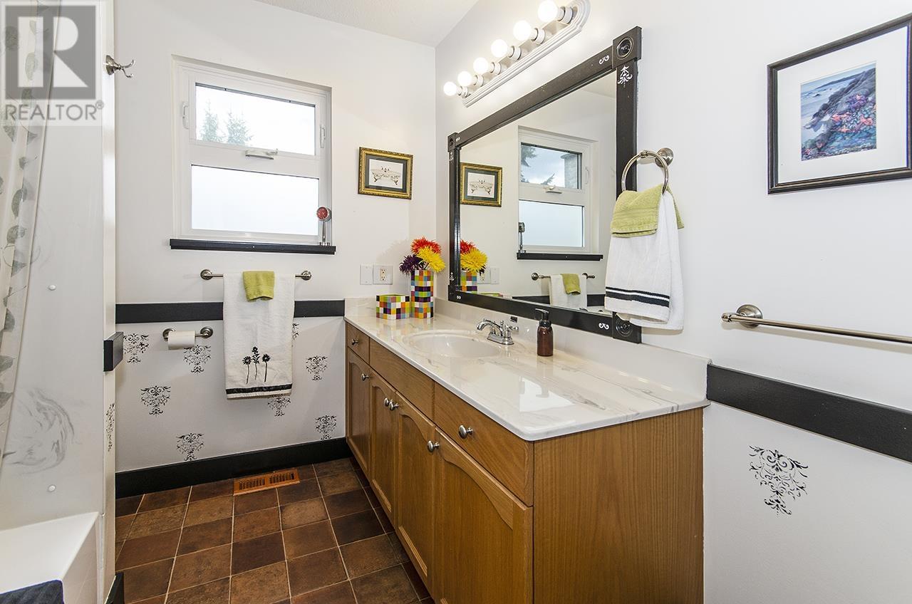 2541 Carnation Street, North Vancouver, British Columbia  V7H 1H6 - Photo 14 - R3013114