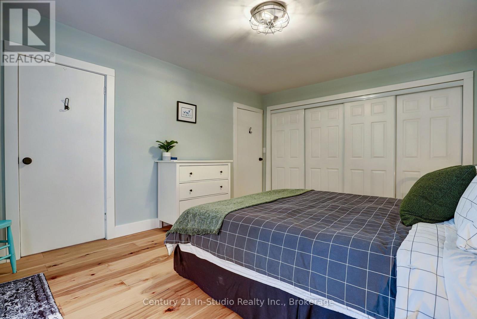 9 13th Avenue, South Bruce Peninsula, Ontario  N0H 2T0 - Photo 20 - X12207867