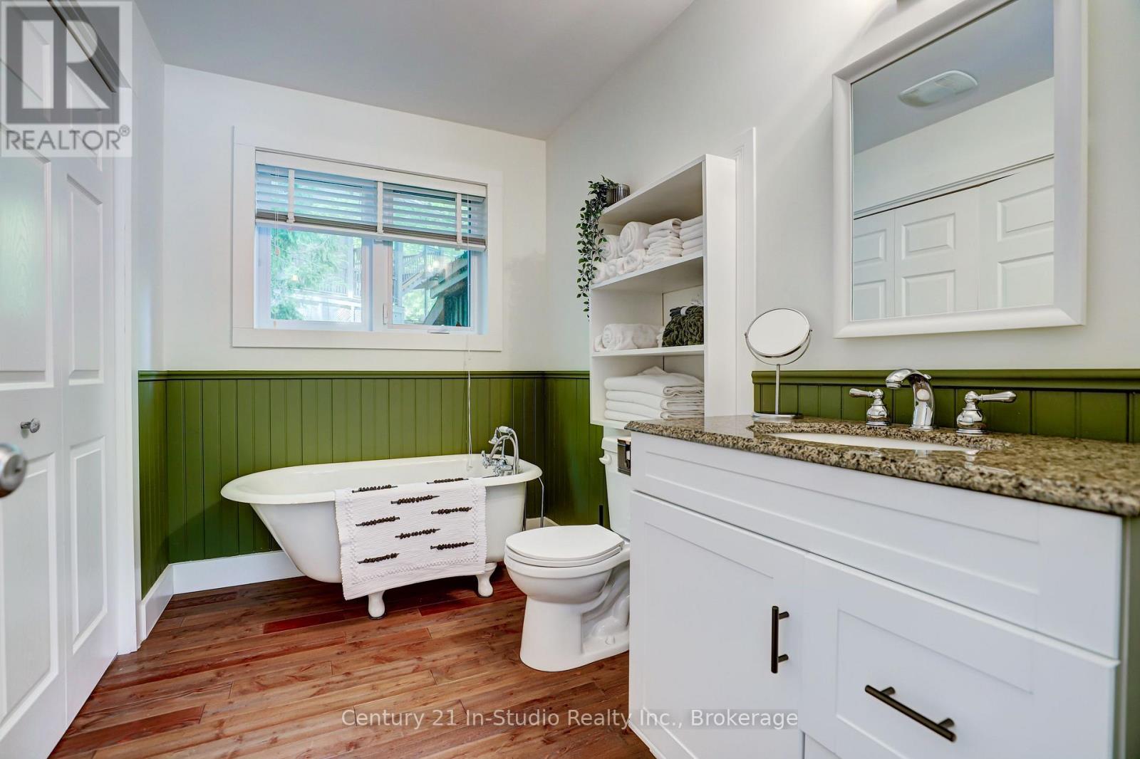 9 13th Avenue, South Bruce Peninsula, Ontario  N0H 2T0 - Photo 22 - X12207867