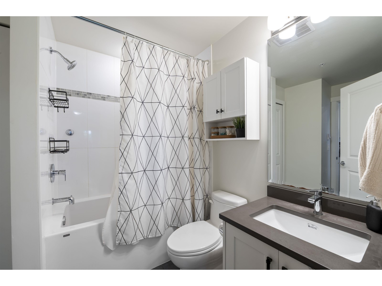 101 16528 24a Avenue, Surrey, British Columbia  V3Z 0P4 - Photo 15 - R3012725