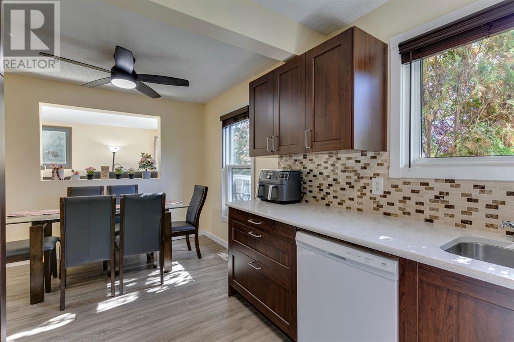 61, 6915 Ranchview Drive Nw, Calgary, Alberta  T3G 1R8 - Photo 1 - A2225208