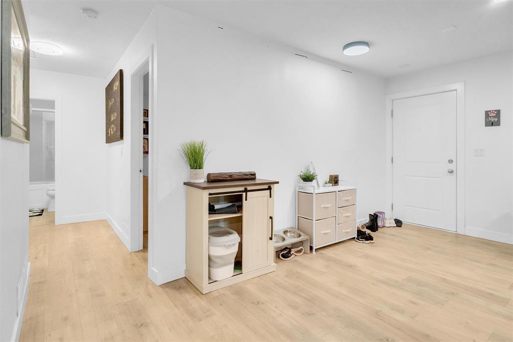 2042 Bowler Drive, Surrey, British Columbia  V4A 6S6 - Photo 2 - R3012451