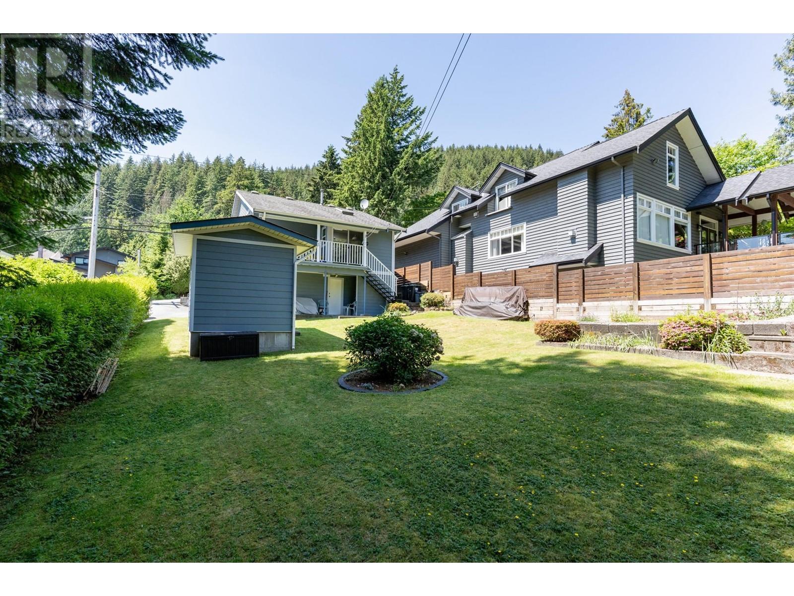 4370 Mountain Highway, North Vancouver, British Columbia  V7K 2K2 - Photo 17 - R3010889