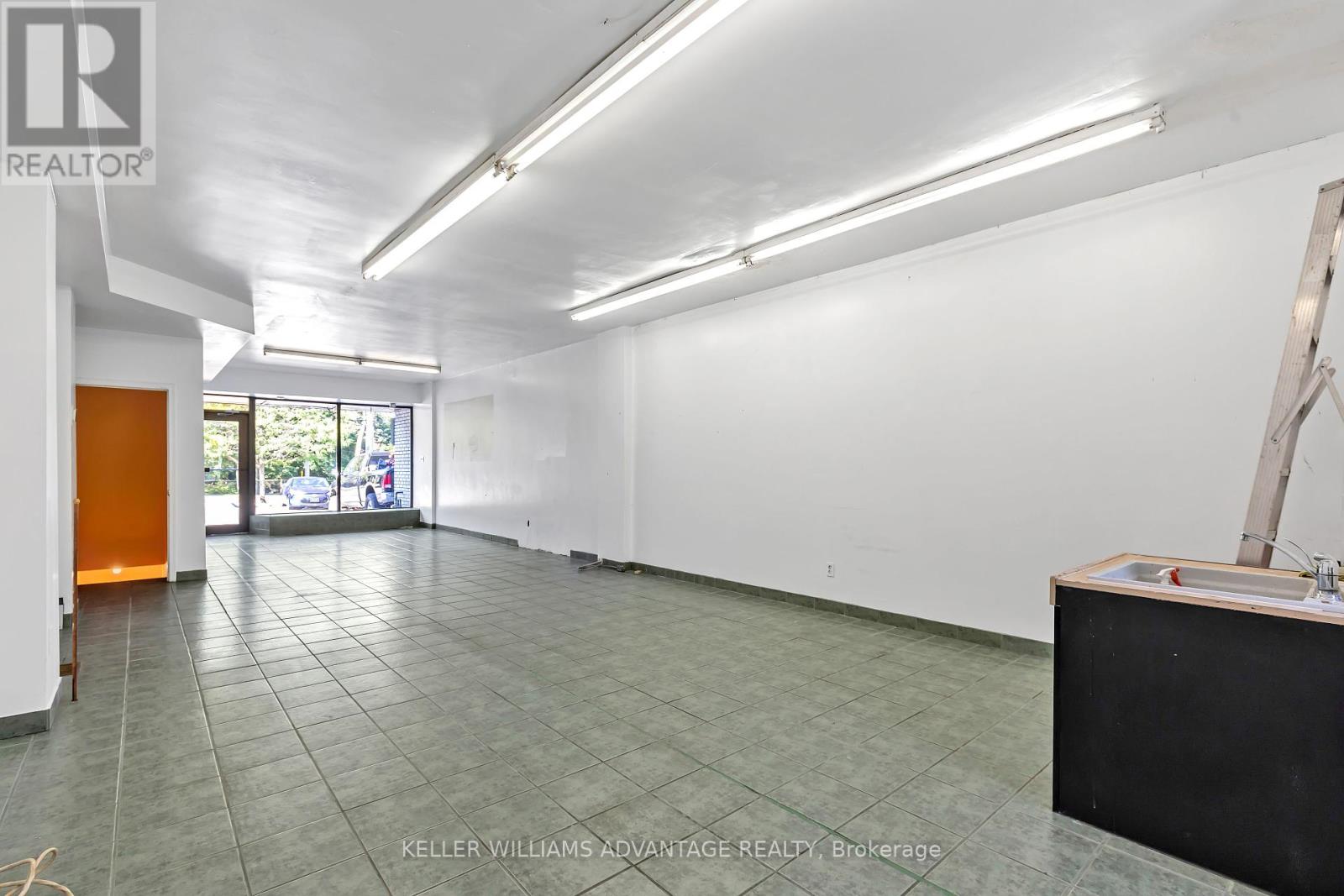 Mn&lwr - 555 Kennedy Road, Toronto, Ontario  M1K 2B1 - Photo 4 - E12206982