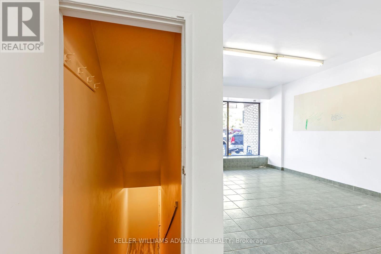 Mn&lwr - 555 Kennedy Road, Toronto, Ontario  M1K 2B1 - Photo 7 - E12206982