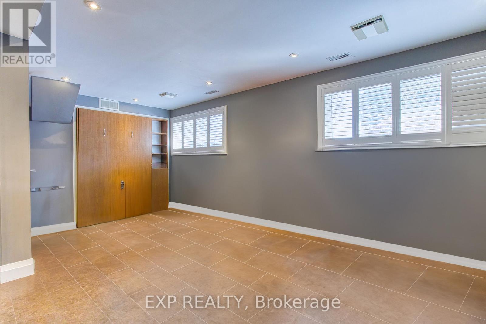 14 George Street, Grimsby (Grimsby West), Ontario  L3M 3Y4 - Photo 20 - X12086825
