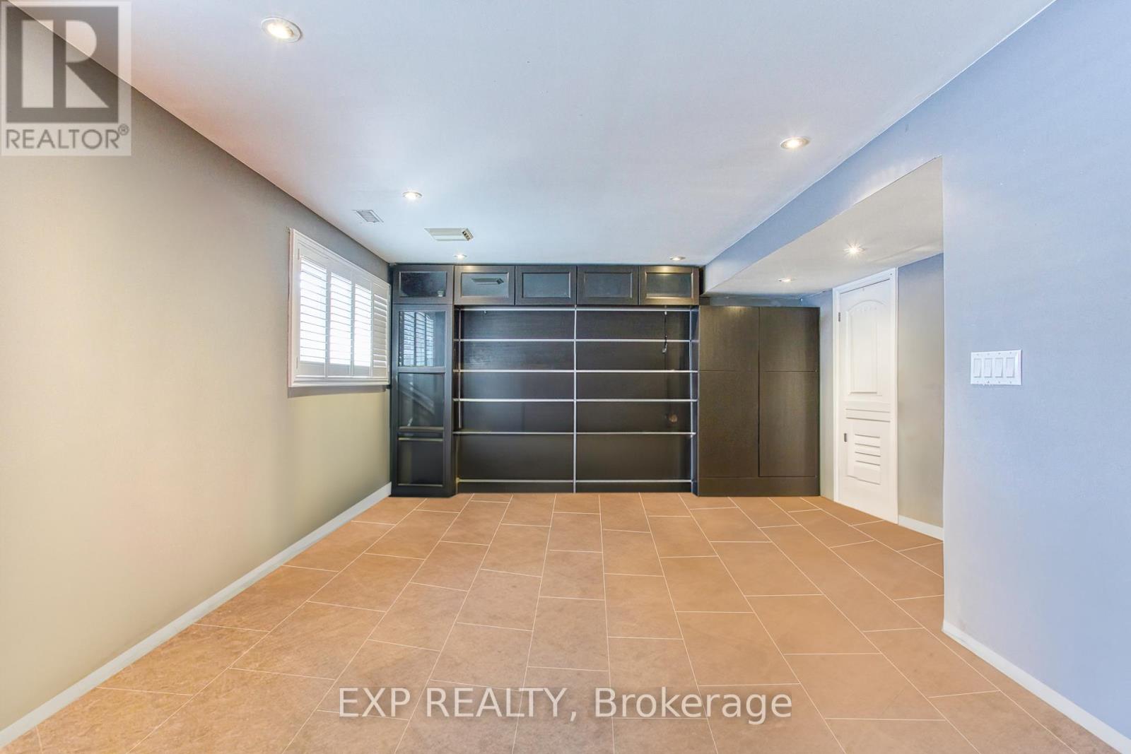 14 George Street, Grimsby (Grimsby West), Ontario  L3M 3Y4 - Photo 21 - X12086825