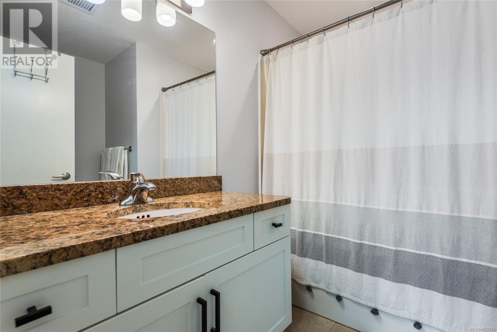 204 1392 Island Hwy, Campbell River, British Columbia  V9W 1B7 - Photo 19 - 1002724