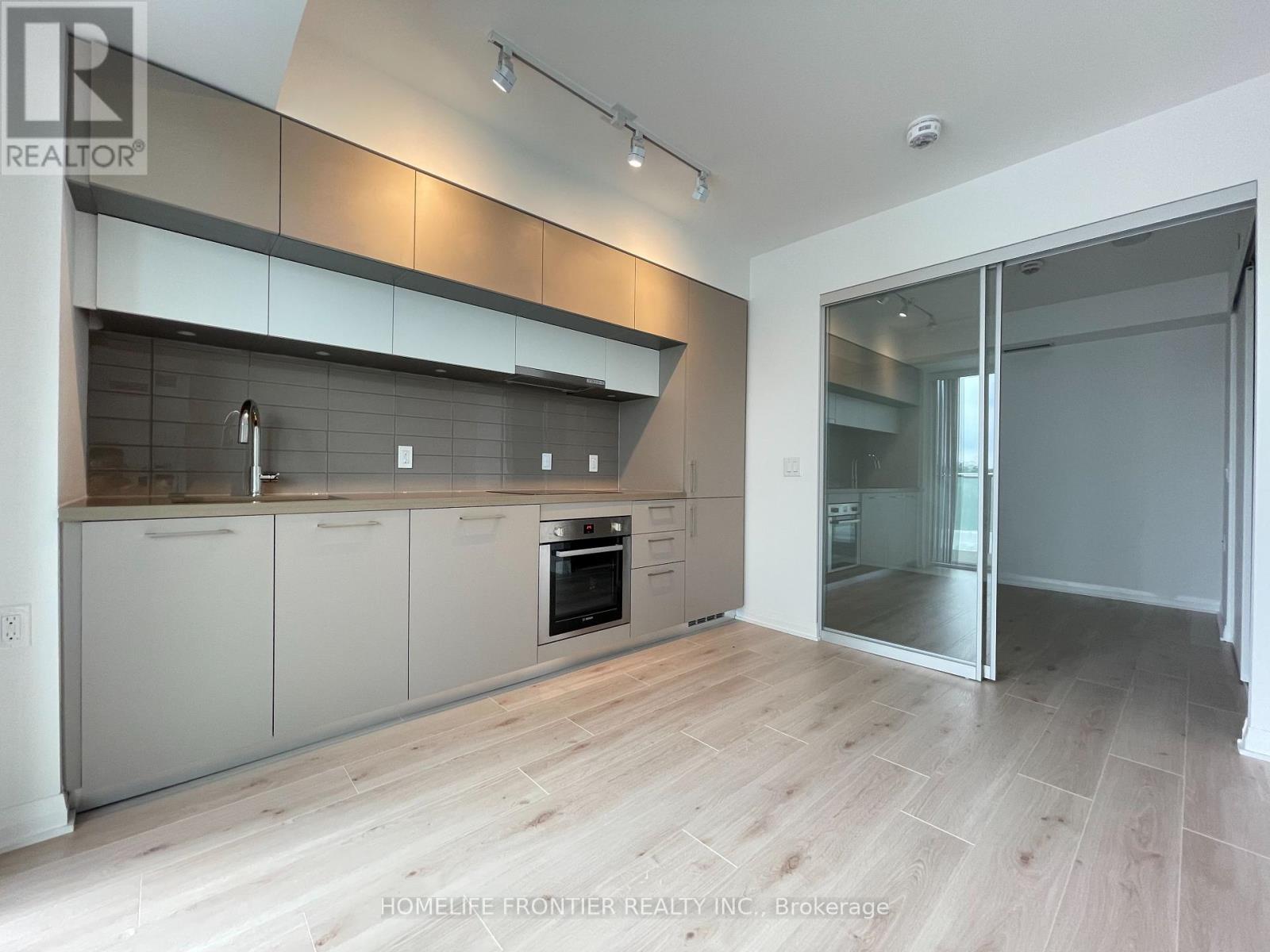806 - 99 Foxbar Road, Toronto, Ontario  M4V 0B2 - Photo 12 - C12164860
