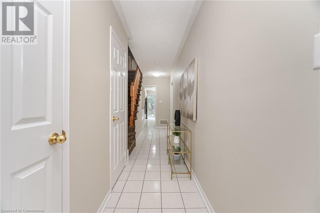 550 Steddick Court Unit# 49, Mississauga, Ontario  L5R 3S8 - Photo 7 - 40739219