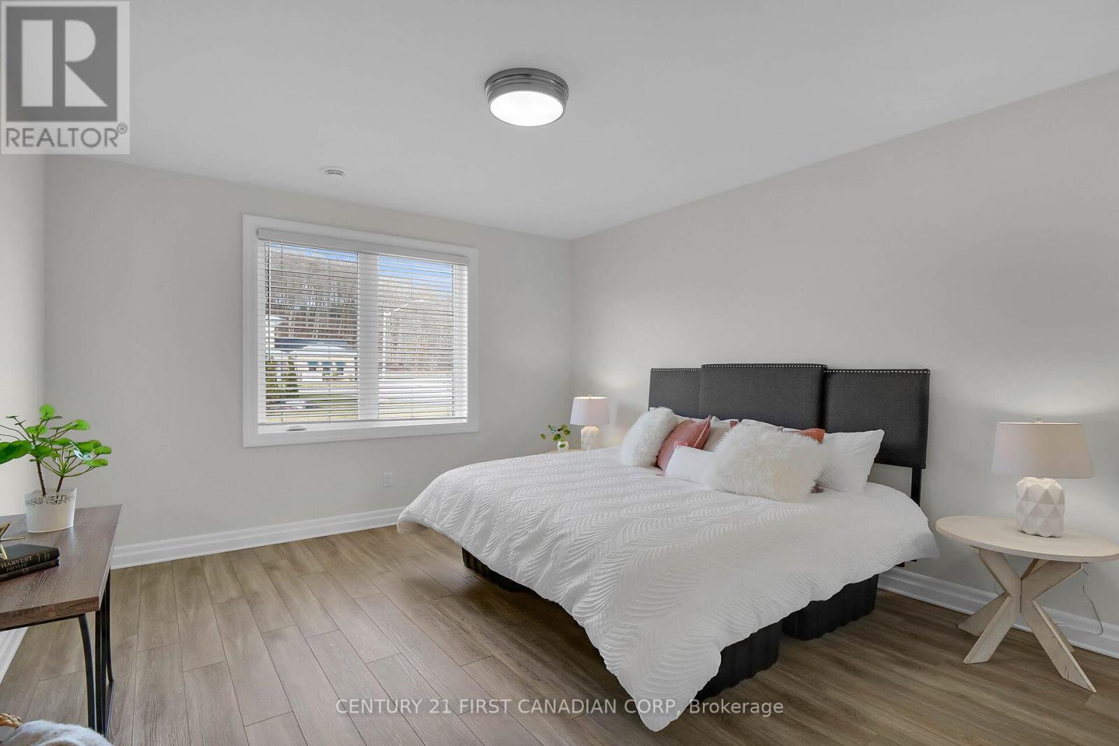 403 Breakwater Boulevard, Central Elgin, Ontario  N5L 0B5 - Photo 17 - X12173868