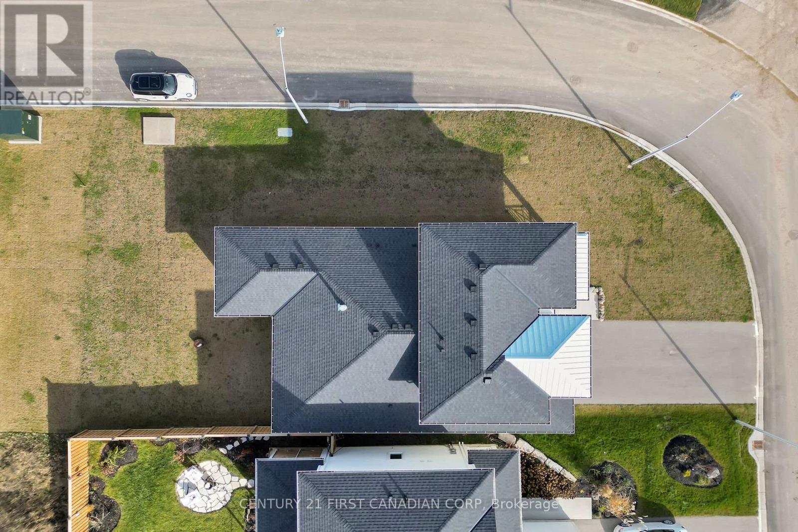 403 Breakwater Boulevard, Central Elgin, Ontario  N5L 0B5 - Photo 2 - X12173868