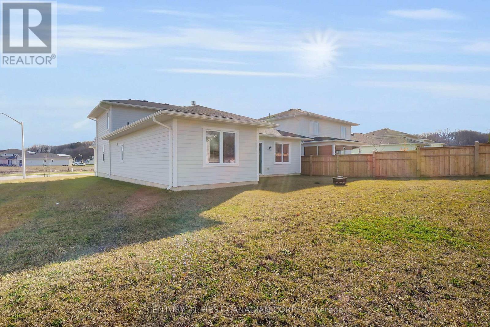 403 Breakwater Boulevard, Central Elgin, Ontario  N5L 0B5 - Photo 31 - X12173868