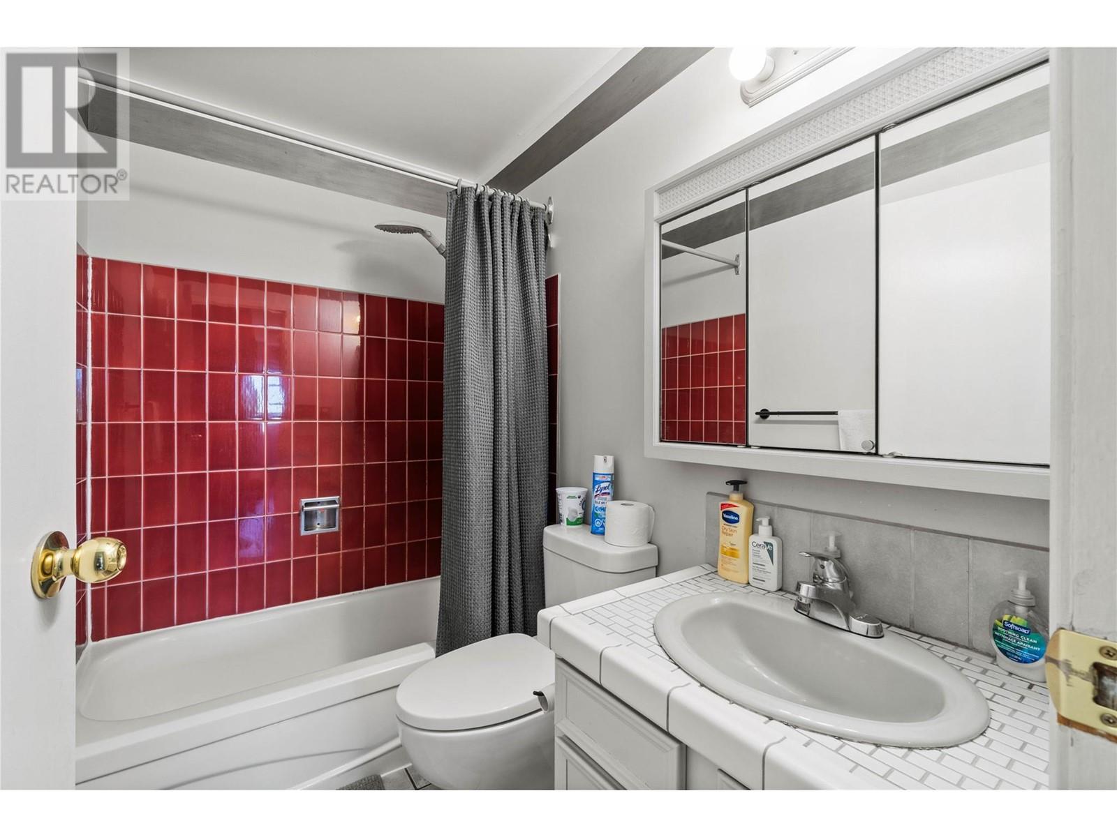 416 Waddington Drive, Kamloops, British Columbia  V2E 1M5 - Photo 12 - 10351440