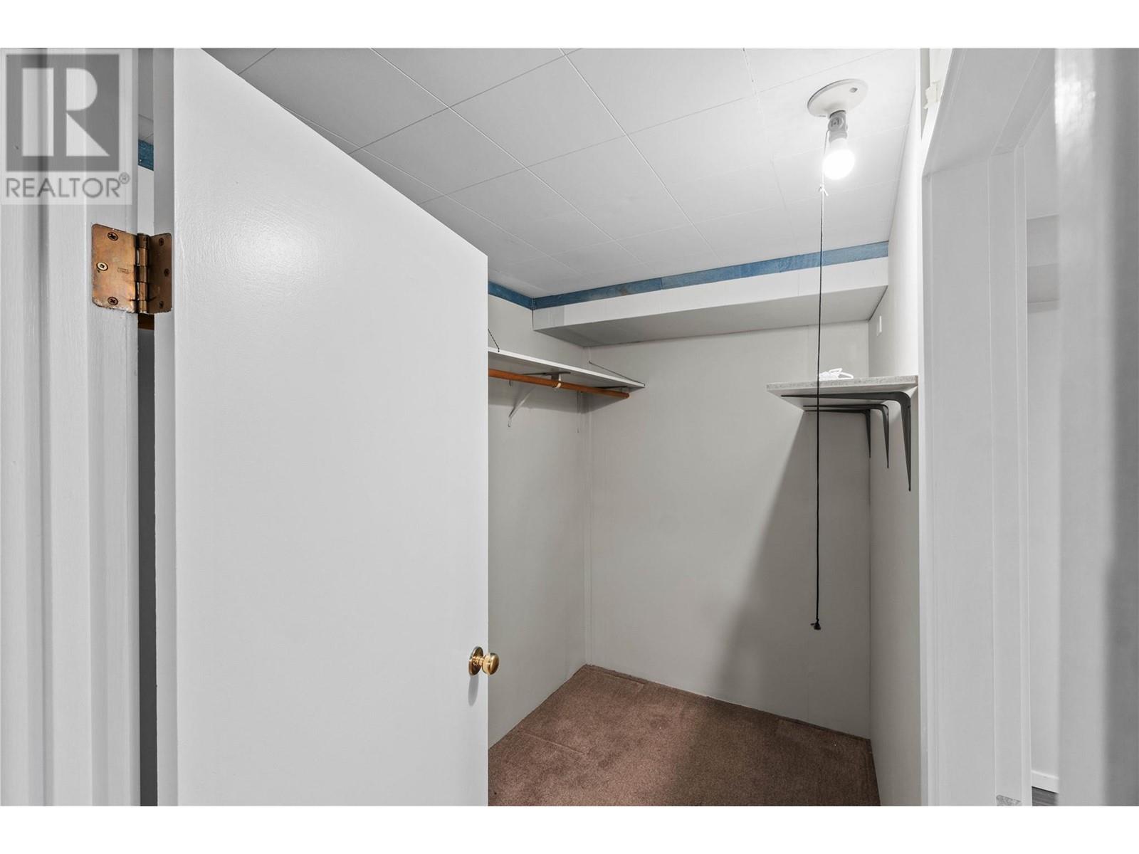 416 Waddington Drive, Kamloops, British Columbia  V2E 1M5 - Photo 24 - 10351440