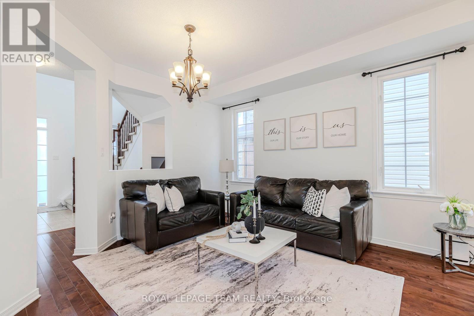 474 West Ridge Drive, Ottawa, Ontario  K2S 0L1 - Photo 3 - X12073511