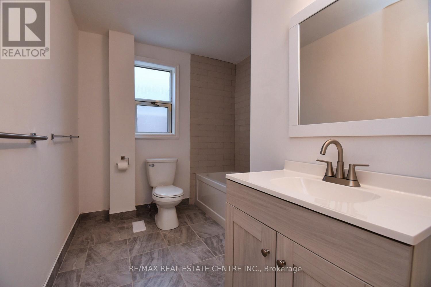 14 Graham Avenue S, Hamilton, Ontario  L8K 2L8 - Photo 15 - X12018357