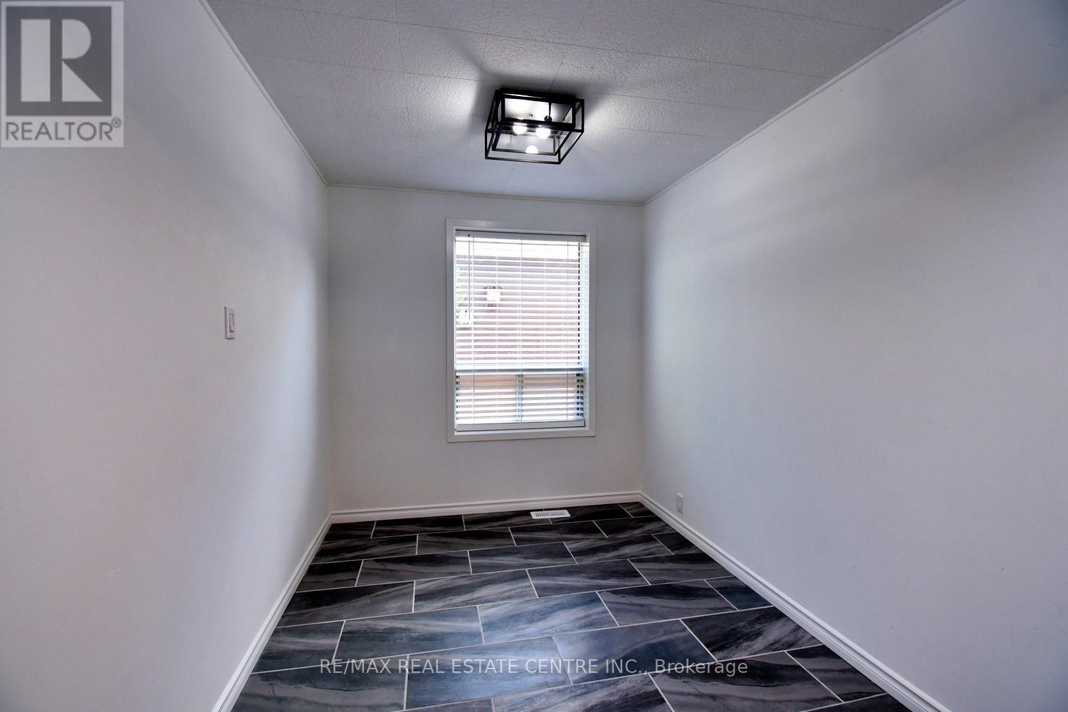 14 Graham Avenue S, Hamilton, Ontario  L8K 2L8 - Photo 5 - X12018357
