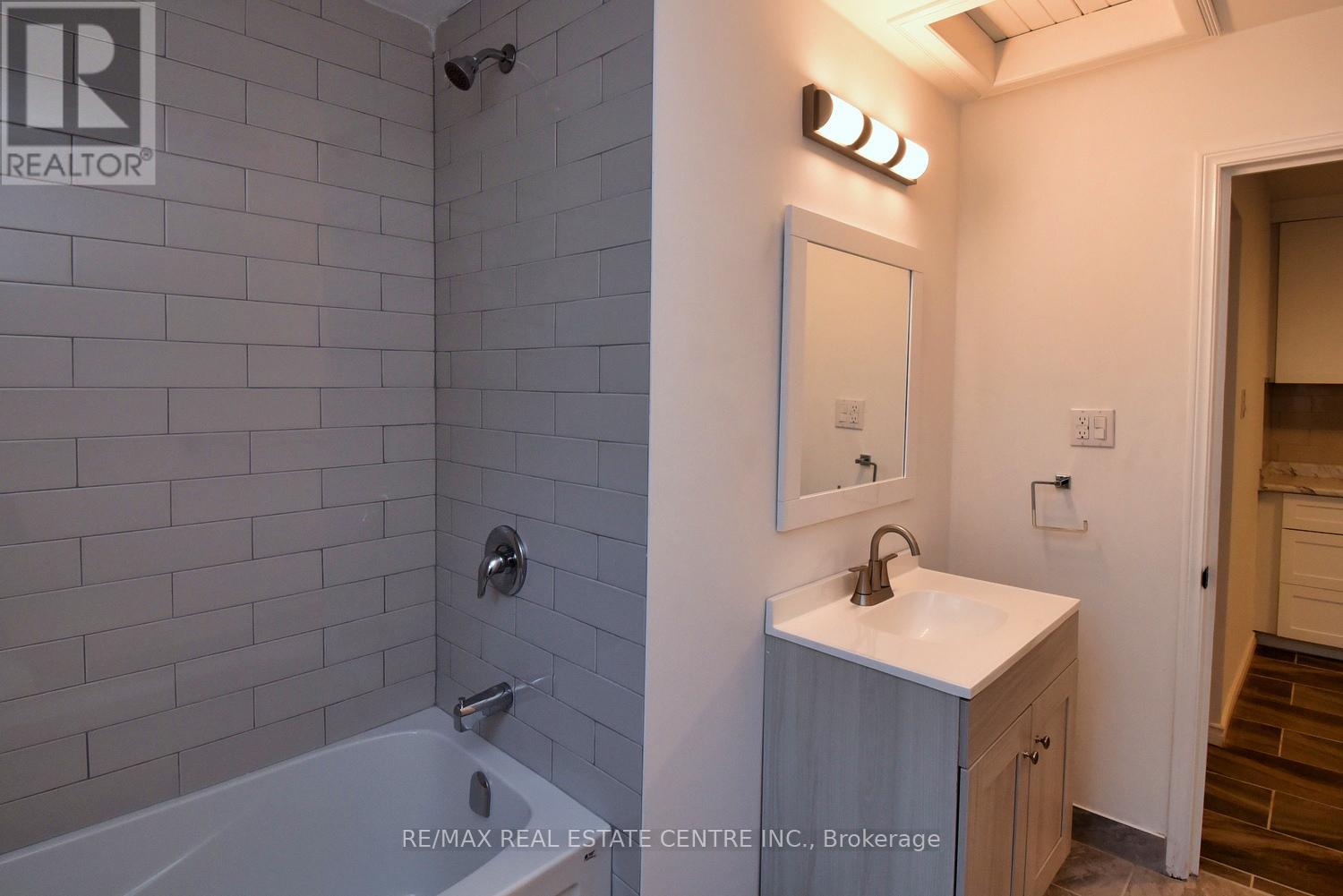 14 Graham Avenue S, Hamilton, Ontario  L8K 2L8 - Photo 16 - X12018357