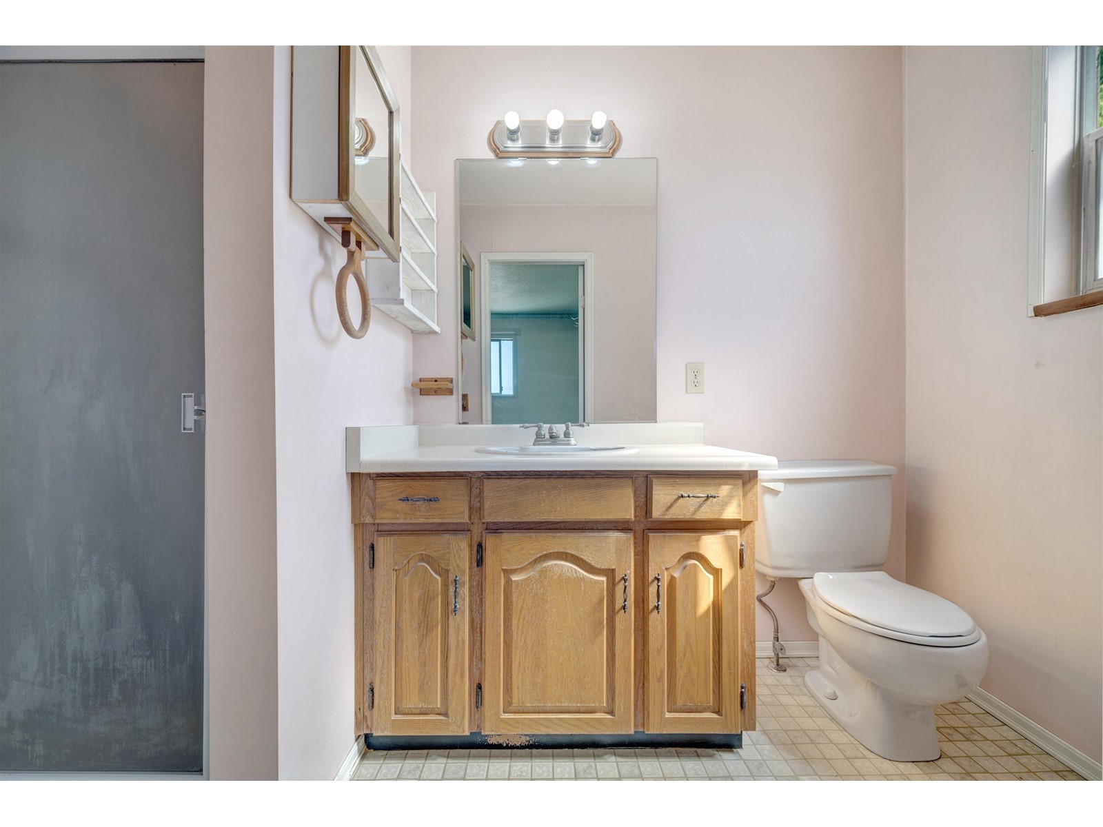 16097 10 Avenue, Surrey, British Columbia  V4A 1A7 - Photo 18 - R3008130