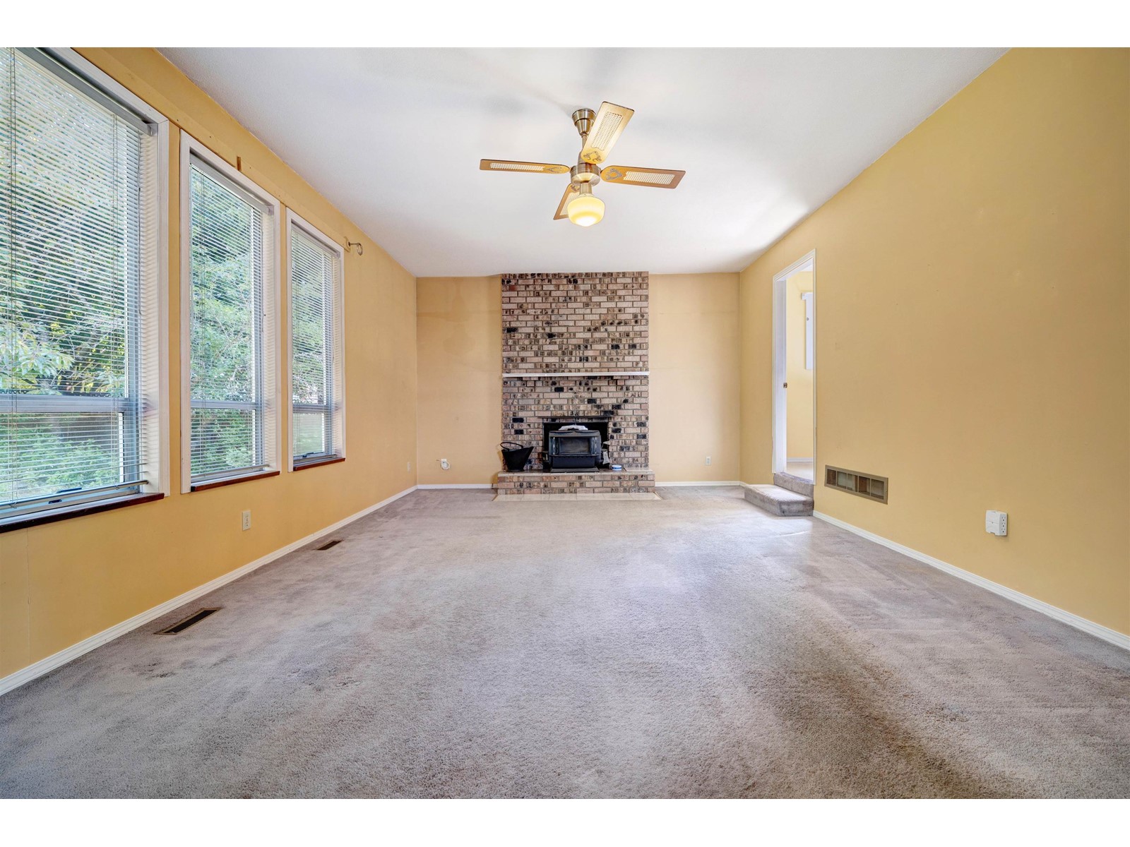 16097 10 Avenue, Surrey, British Columbia  V4A 1A7 - Photo 8 - R3008130