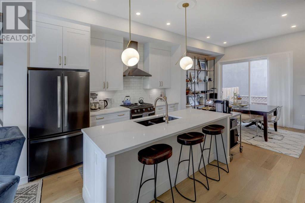 Property at 4929 20 Street SW image 5