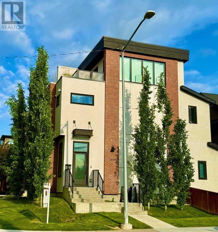Property at 4929 20 Street SW image 1
