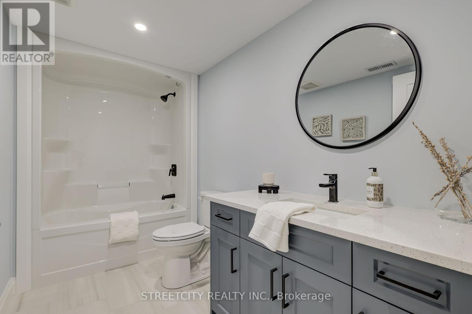 8080 Union Road, Southwold, Ontario  N0L 1K0 - Photo 42 - X12208014
