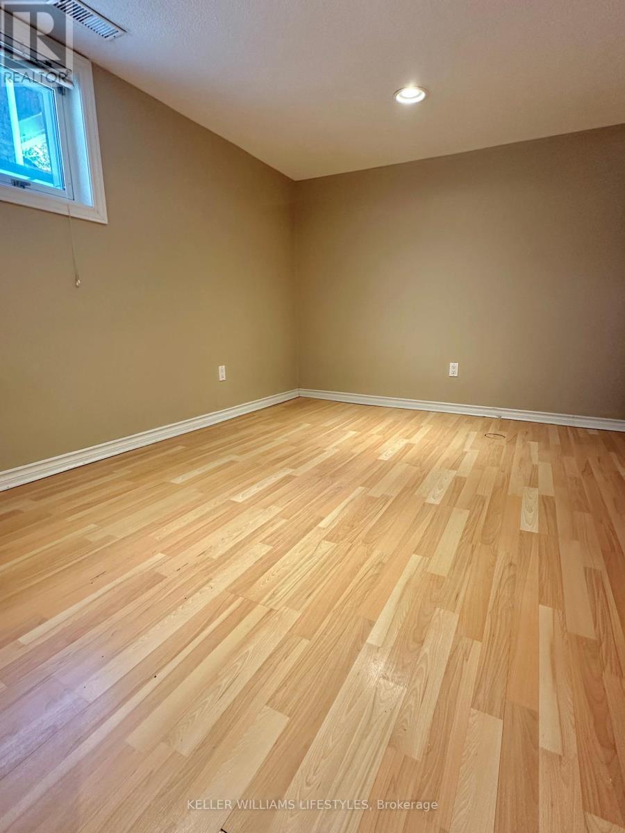 678 Oxford Street E, London East, Ontario  N5Y 3J5 - Photo 6 - X12208020