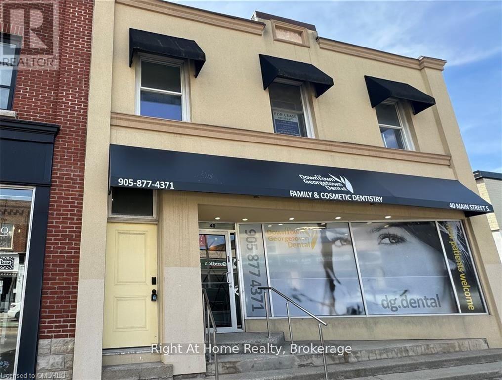 44 Main Street S, Halton Hills, Ontario  L7G 3G4 - Photo 1 - W12208007