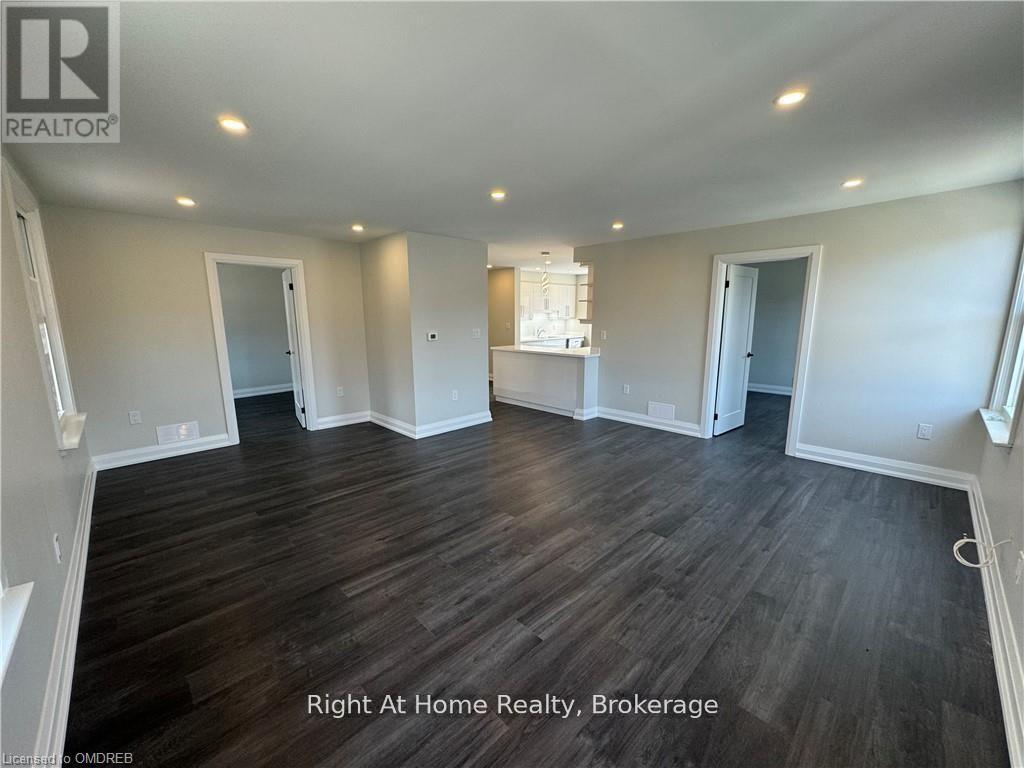 44 Main Street S, Halton Hills, Ontario  L7G 3G4 - Photo 10 - W12208007