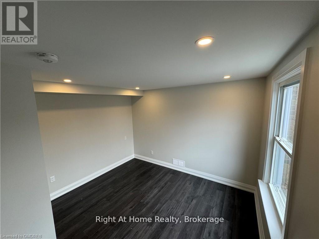 44 Main Street S, Halton Hills, Ontario  L7G 3G4 - Photo 14 - W12208007