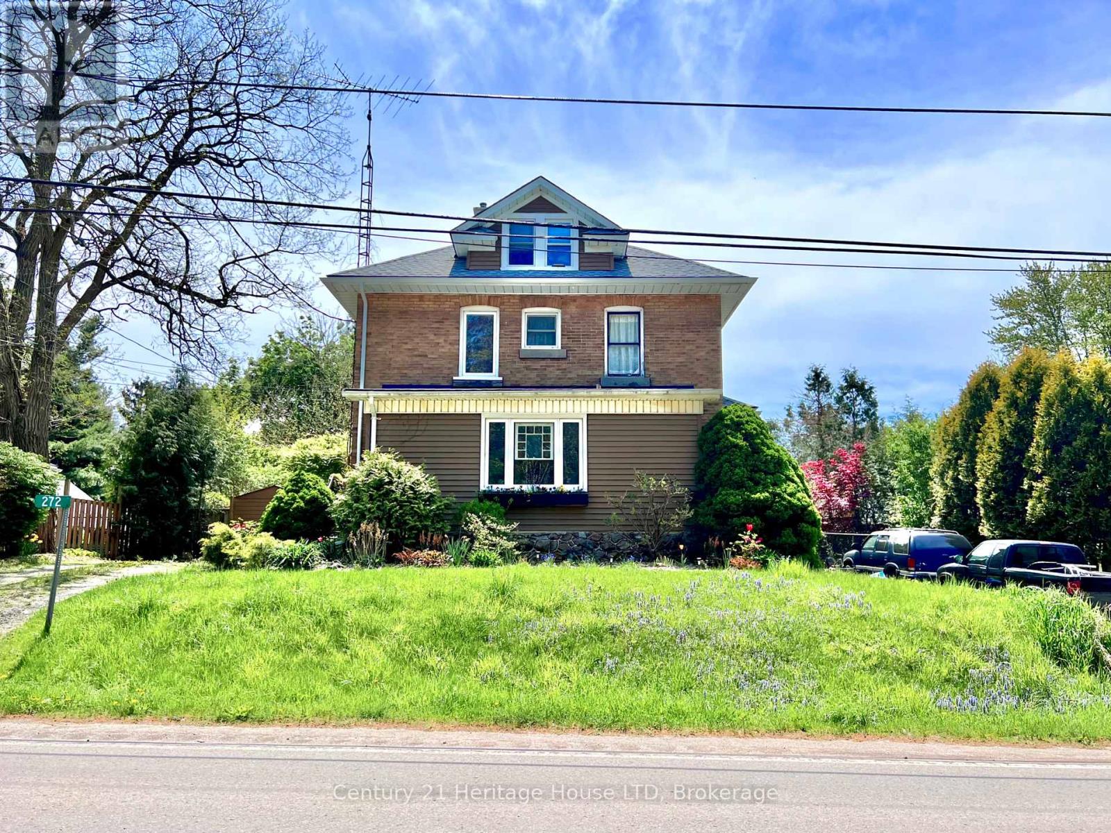 272 Canboro Road, Pelham (Fonthill), Ontario  L0S 1M0 - Photo 7 - X12207974