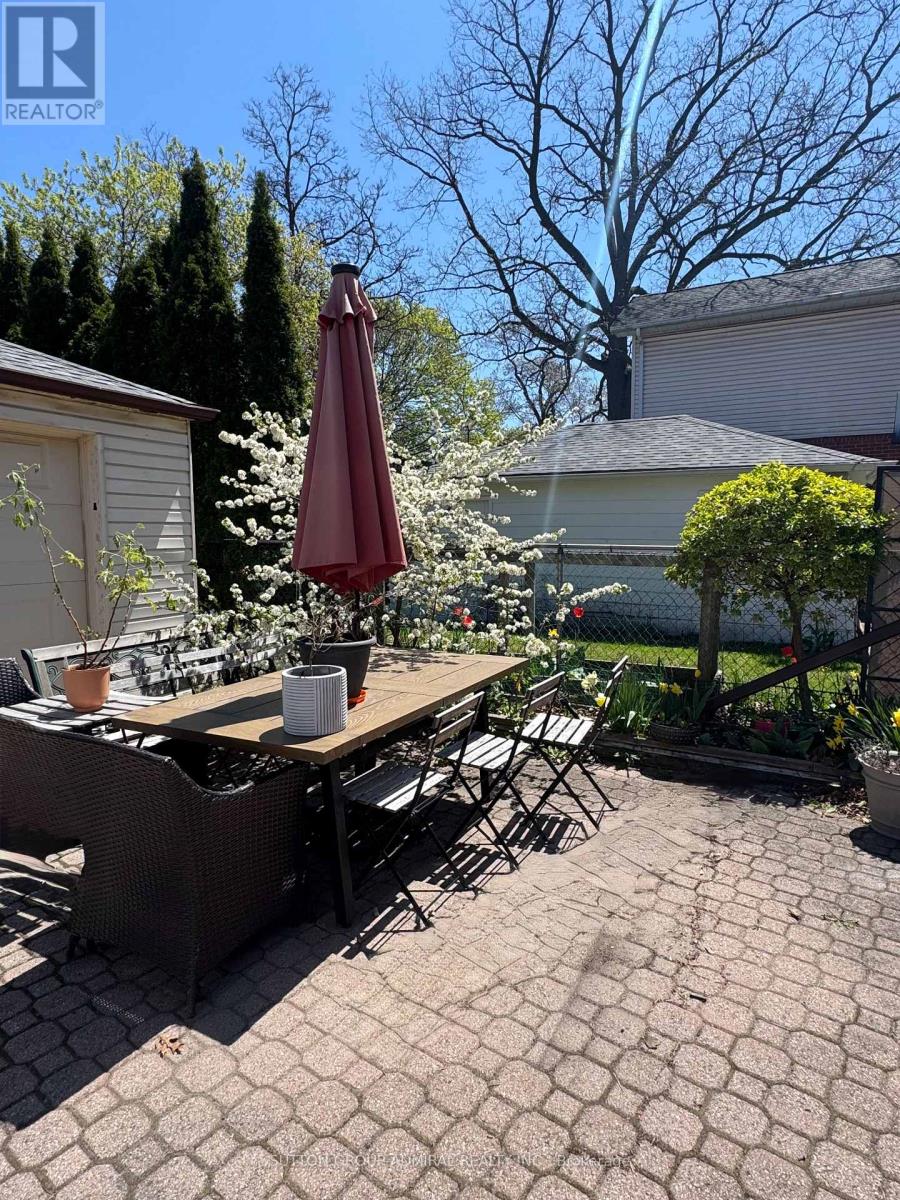 137 Evelyn Avenue, Toronto, Ontario  M6P 2Z6 - Photo 23 - W12088376