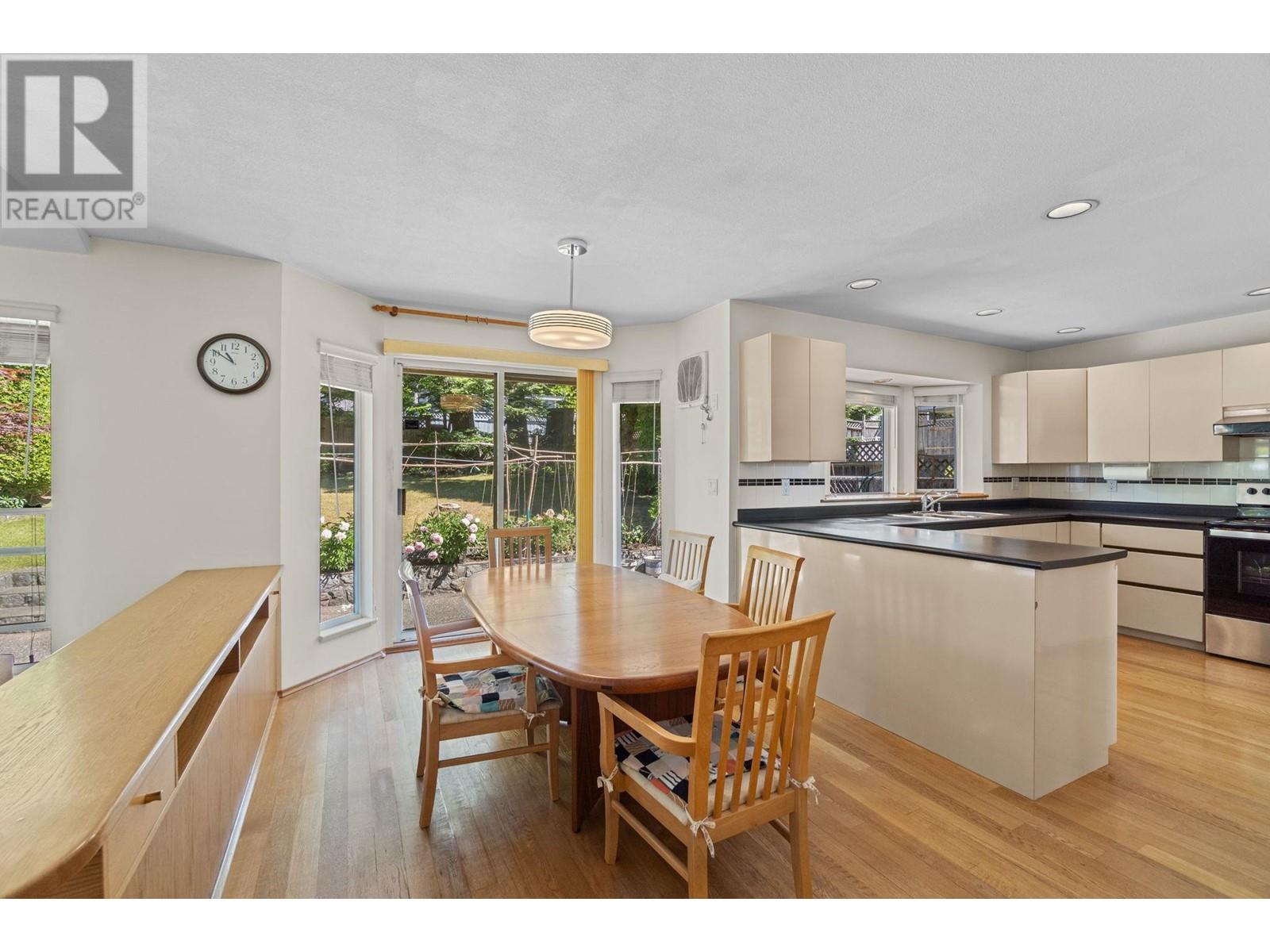 5275 Mckee Street, Burnaby, British Columbia  V5J 2T7 - Photo 9 - R3013013