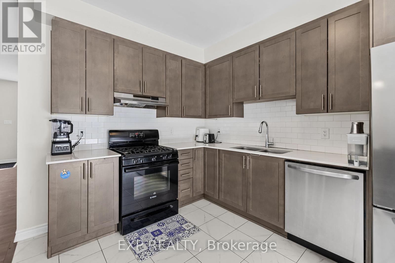 229 Appalachian Circle, Ottawa, Ontario  K2J 6X4 - Photo 10 - X12207947