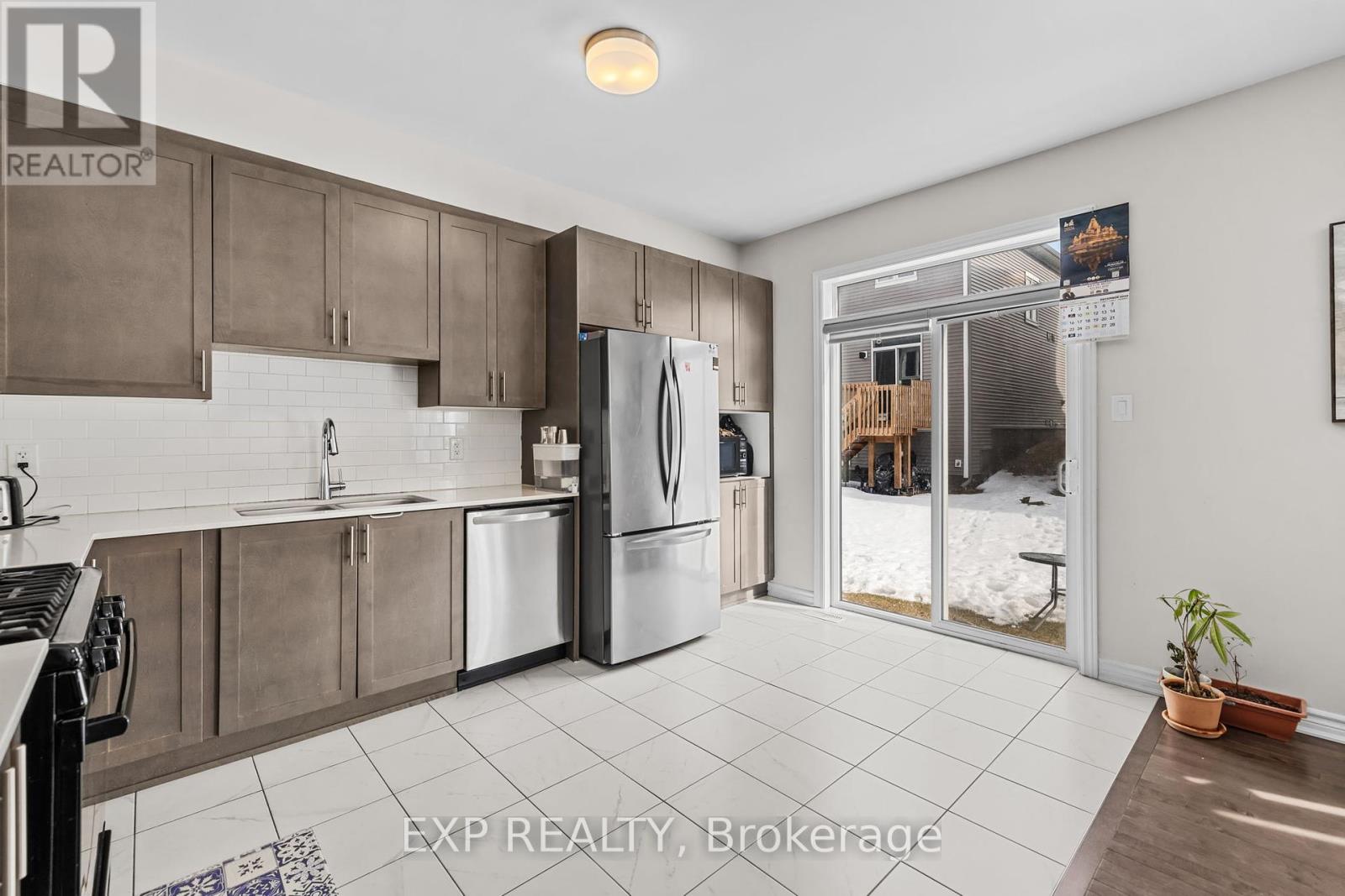 229 Appalachian Circle, Ottawa, Ontario  K2J 6X4 - Photo 11 - X12207947