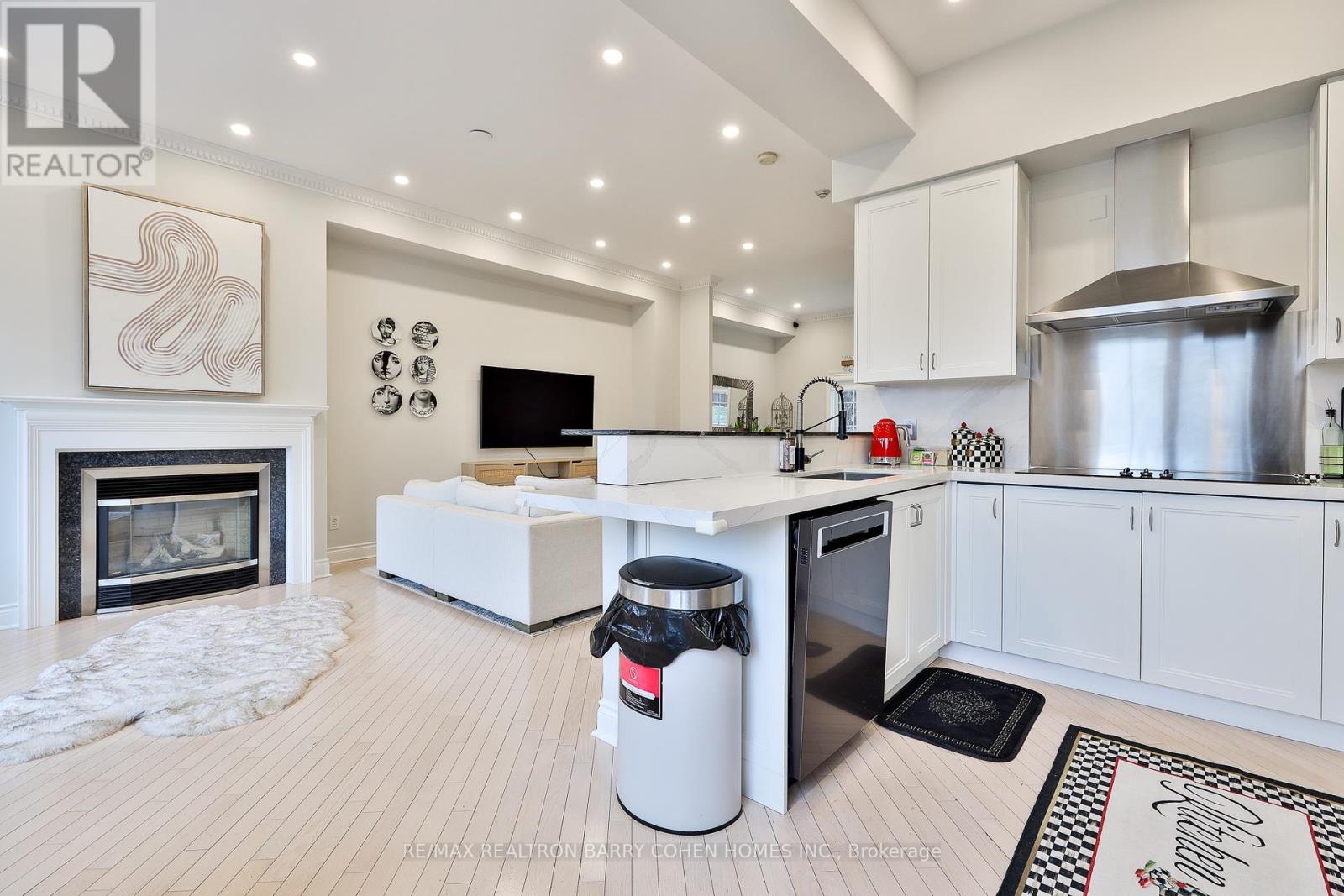Th 10 - 8 Rean Drive, Toronto (Bayview Village), Ontario  M2K 3B9 - Photo 13 - C12207743
