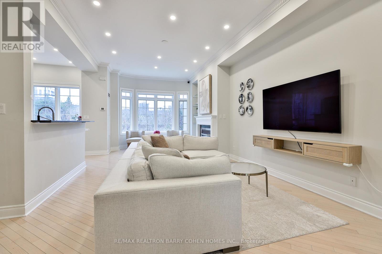 Th 10 - 8 Rean Drive, Toronto (Bayview Village), Ontario  M2K 3B9 - Photo 8 - C12207743