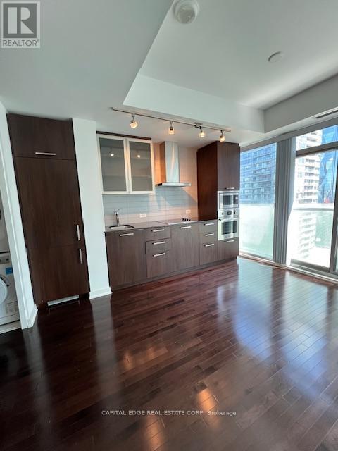 3212 - 14 York Street, Toronto (Waterfront Communities), Ontario  M5J 0B1 - Photo 4 - C12207853