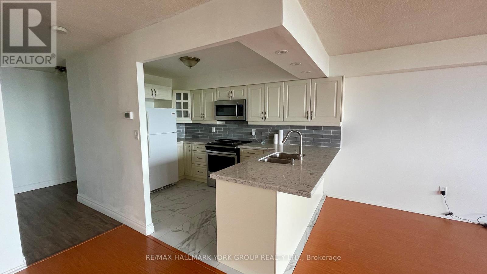 2408 - 3300 Don Mills Road, Toronto, Ontario  M2J 4X7 - Photo 2 - C12207855