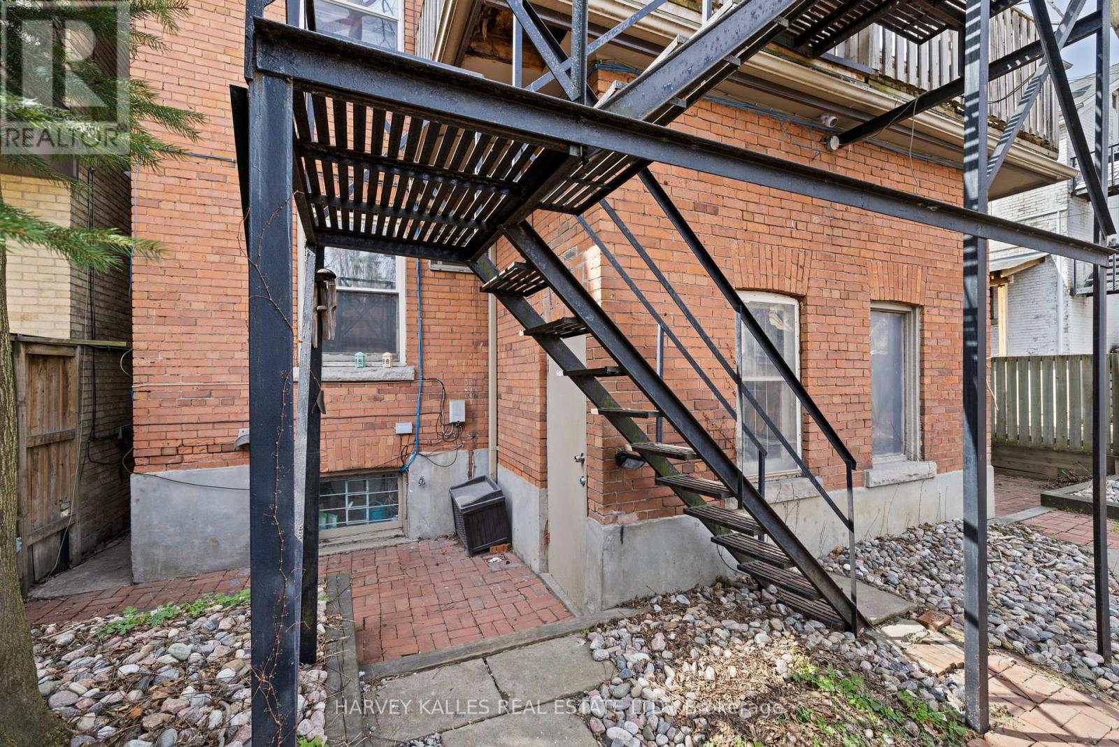 105 Pembroke Street, Toronto, Ontario  M5A 2N9 - Photo 20 - C12207908
