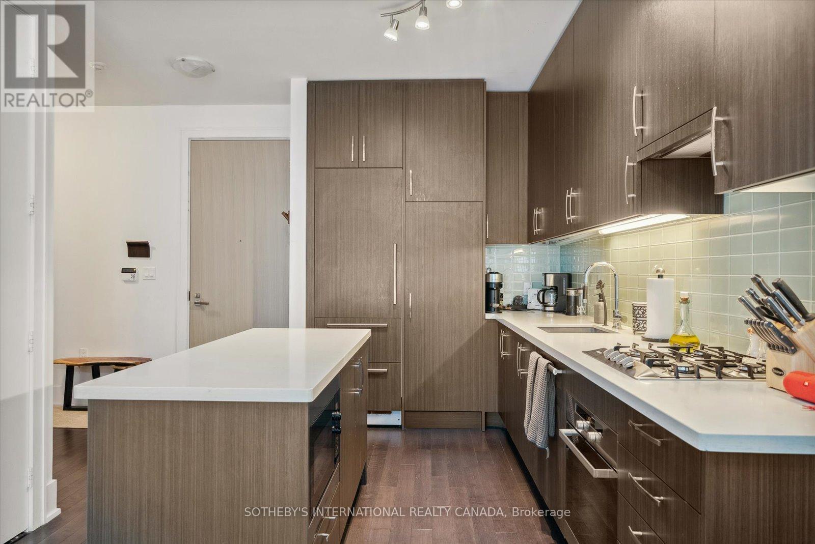 726 - 39 Queens Quay E, Toronto, Ontario  M5A 0A5 - Photo 16 - C12207914